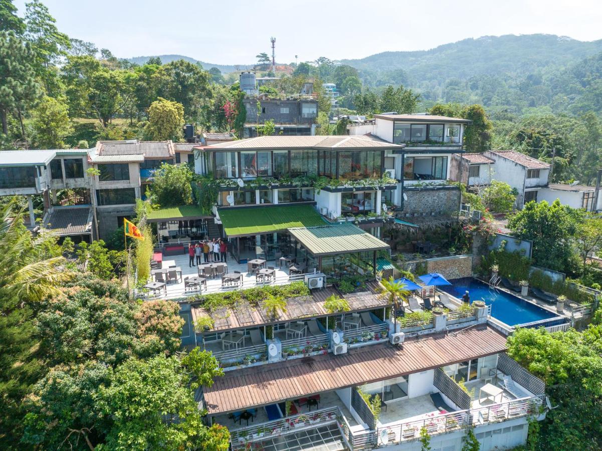 Hotel The Theva Residency Kandy Zewnętrze zdjęcie