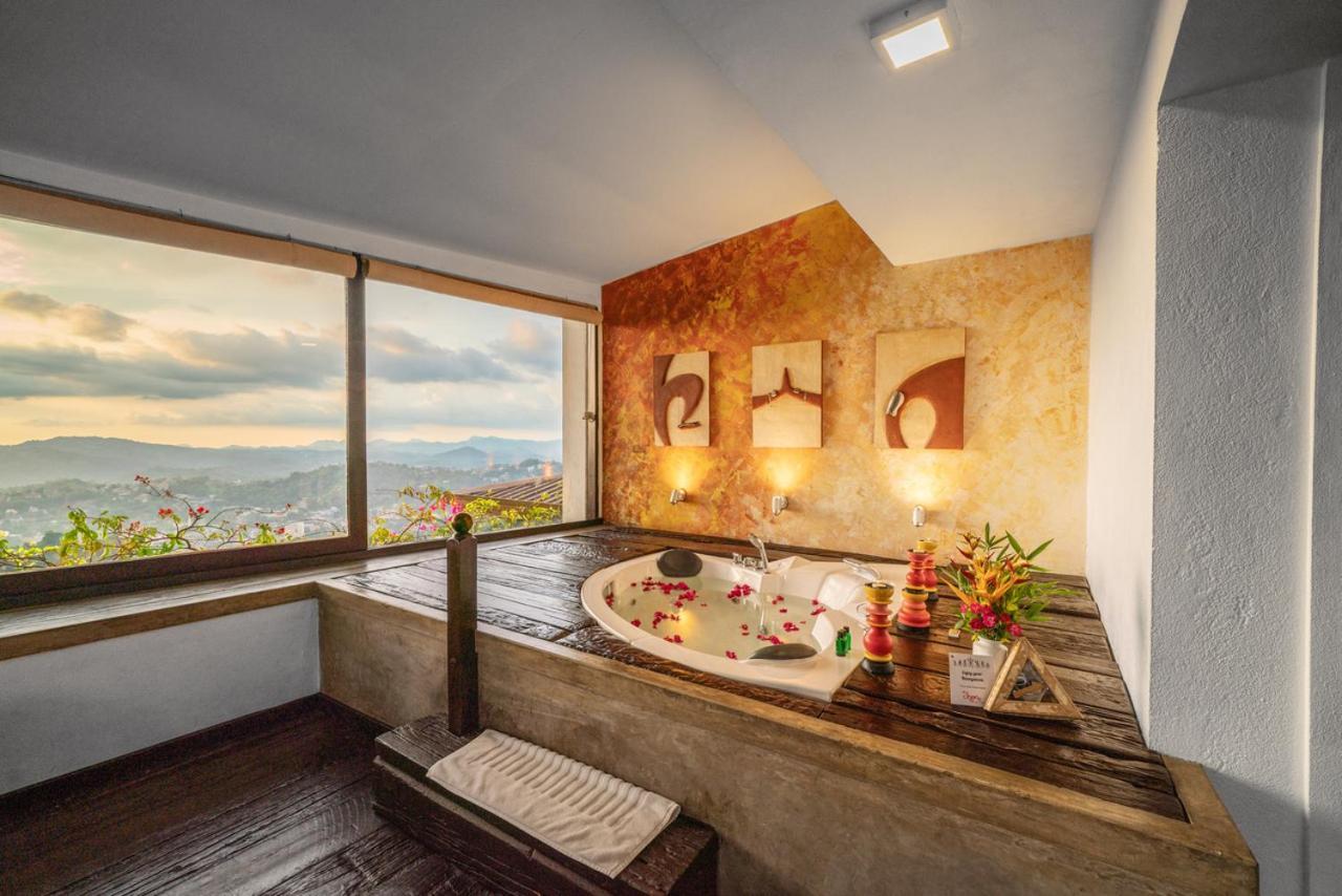Hotel The Theva Residency Kandy Zewnętrze zdjęcie
